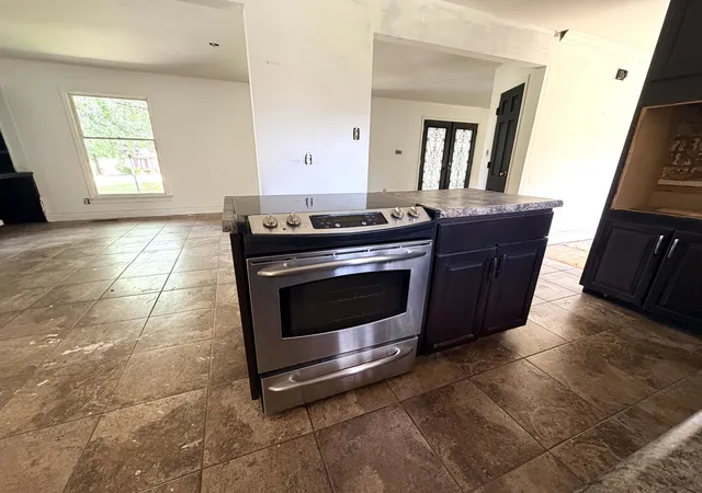 Photo 3 of Single family home for sale at 500 E Clark Trl, Herrin, IL 62948 | MLS# 12683922 | Listing updated on 2026-08-04