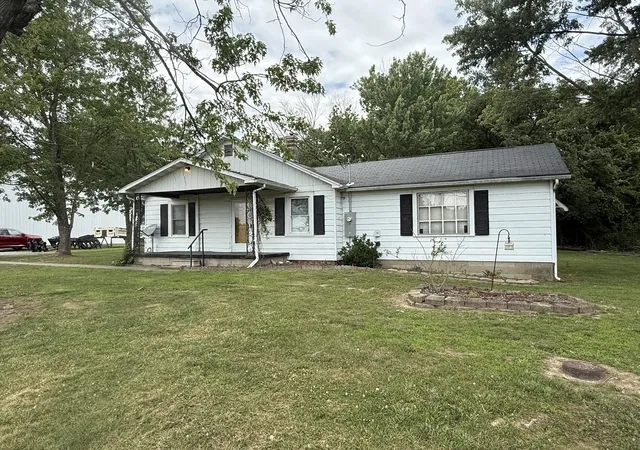 1st image of 810 W Longstreet Rd, Marion, IL 62959 | MLS# 12683924