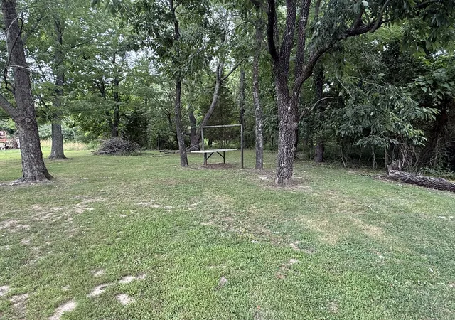 15th image of 810 W Longstreet Rd, Marion, IL 62959 | MLS# 12683924