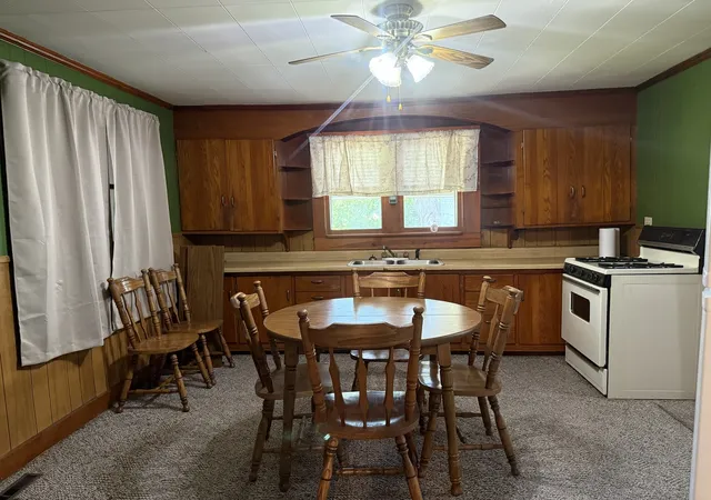 2nd image of 810 W Longstreet Rd, Marion, IL 62959 | MLS# 12683924