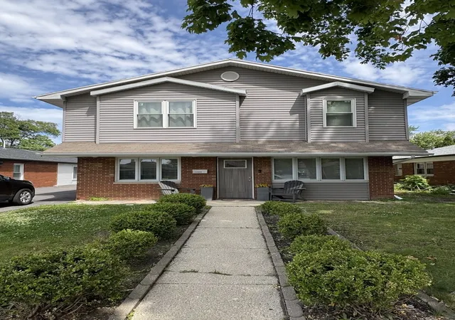 Photo 1 of Single family home for sale at 11555 S Sacramento Dr, Merrionette Park, IL 60803 | MLS# 12683928 | Listing updated on 2026-09-12