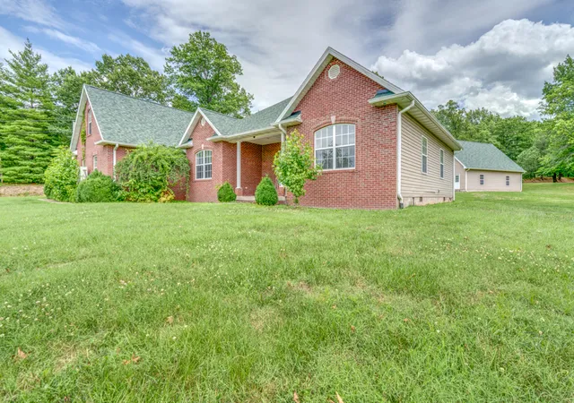 3rd image of 2108 S Hillside Ln, Mcleansboro, IL 62859 | MLS# 12683930
