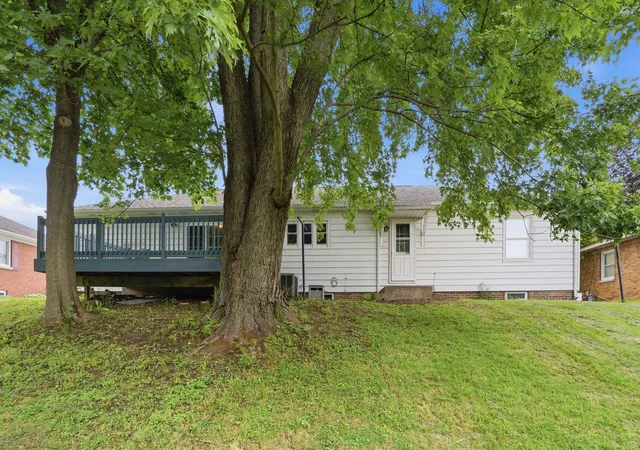 Homes for sale in East Moline, IL | 1414 23rd Ave, East Moline, IL 61244 | MLS# 12683983