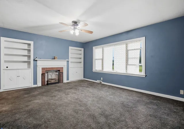 Homes for sale in East Moline, IL | 1414 23Rd Ave, East Moline, IL 61244 | MLS# 12683983