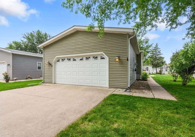 Homes for sale in Belvidere, IL | 242 Fox Ln, Belvidere, IL 61008 | MLS# 12683986