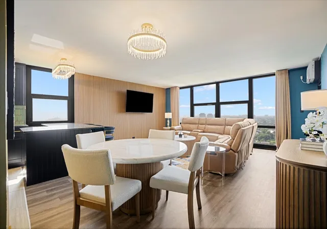 Homes for sale in Chicago, IL | 3001 S Michigan Ave, Chicago, IL 60616
