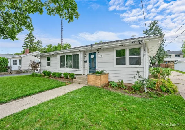 Homes for sale in Belvidere, IL | 401 W Madison St, Belvidere, IL 61008 | MLS# 12684018
