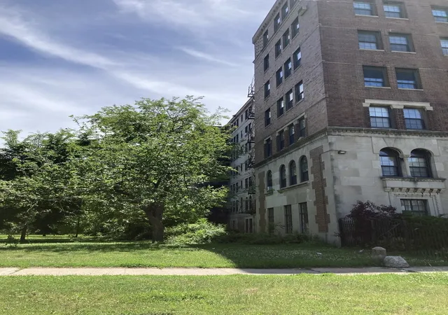 2nd image of 3017 E 78th St #4B, Chicago, IL 60649 | MLS# 12684026