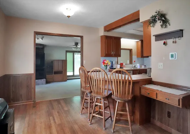 Photo 4 of Single family home for sale at 2305 Whitson Cir, Urbana, IL 61801 | MLS# 12684033 | Listing updated on 2026-09-07