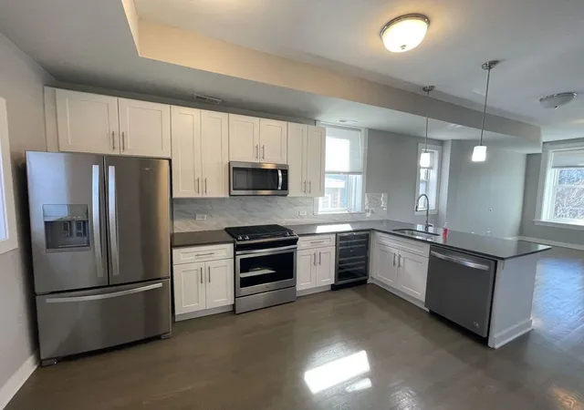 Homes for sale in Chicago, IL | 2127 N Winchester Ave, Chicago, IL 60614 | MLS# 12684082