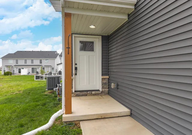 52nd image of 401 Jenny Ln #B, Heyworth, IL 61745 | MLS# 12684137
