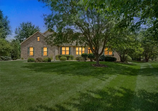 Photo 2 of Single family home for sale at 4714 Chestnut Grv Dr, Champaign, IL 61822 | MLS# 12684232 | Listing updated on 2026-10-07