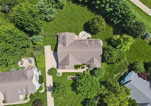 Photo 3 of Single family home for sale at 4714 Chestnut Grv Dr, Champaign, IL 61822 | MLS# 12684232 | Listing updated on 2026-10-07