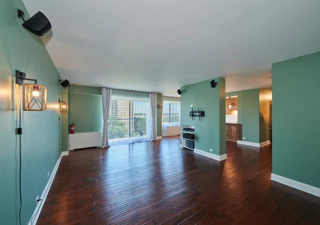 Photo 4 of Condo for sale at 7061 N Kedzie Ave #913, Chicago, IL 60645 | MLS# 12684234 | Listing updated on 2026-07-28