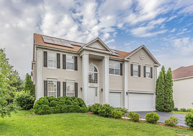 Homes for sale in Bolingbrook, IL | 1300 Palisades Dr, Bolingbrook, IL 60490 | MLS# 12684264
