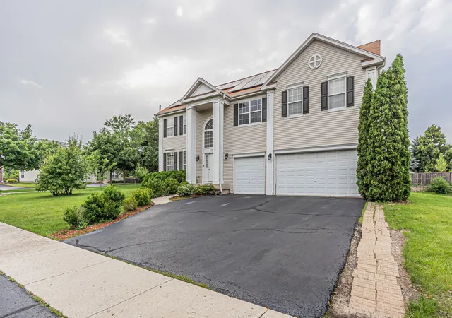 Homes for sale in Bolingbrook, IL | 1300 Palisades Dr, Bolingbrook, IL 60490 | MLS# 12684264