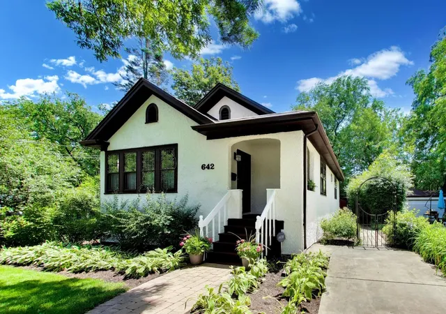 Homes for sale in Highland Park, IL | 642 Gray Ave, Highland Park, IL 60035 | MLS# 12684272