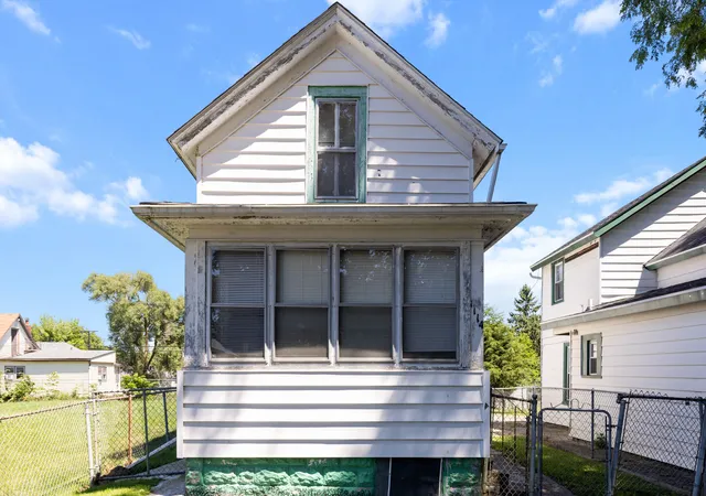 Homes for sale in Rockford, IL | 1114 Corbin St, Rockford, IL 61102 | MLS# 12684302