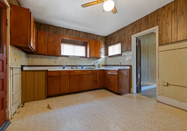 Homes for sale in Rockford, IL | 1114 Corbin St, Rockford, IL 61102 | MLS# 12684302
