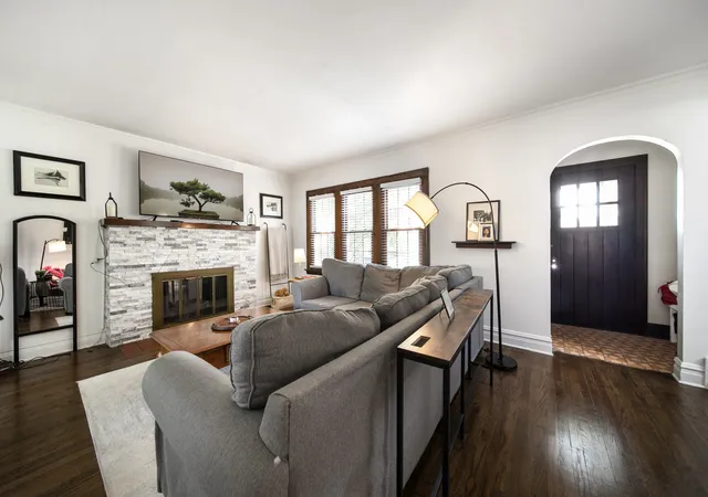 4th image of 2632 Maple St, Franklin Park, IL 60131 | MLS# 12684330