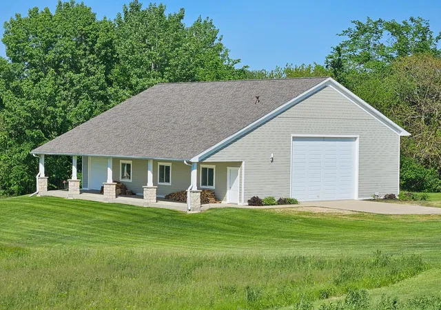 Homes for sale in Thomson, IL | 14183 Thomson Rd, Thomson, IL 61285 | MLS# 12684394