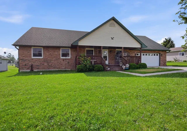 Photo 2 of Single family home for sale at 132 Mohawk Dr, Loda, IL 60948 | MLS# 12684457 | Listing updated on 2026-10-01