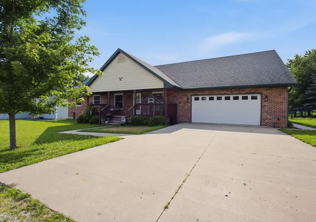 Photo 3 of Single family home for sale at 132 Mohawk Dr, Loda, IL 60948 | MLS# 12684457 | Listing updated on 2026-10-01