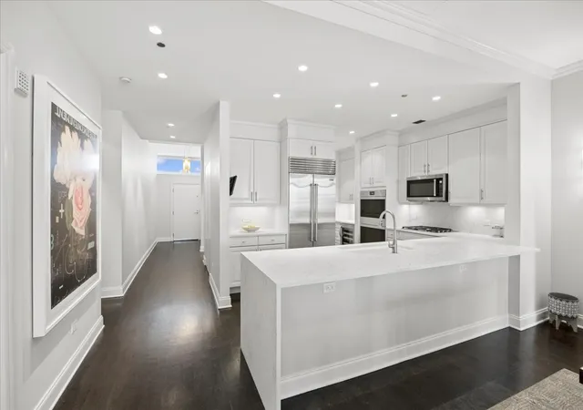 Homes for sale in Chicago, IL | 333 N Canal St #3604, Chicago, IL 60606 | MLS# 12684476