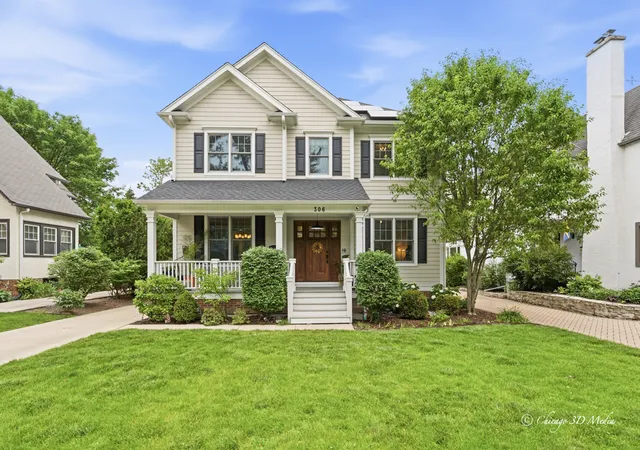 2nd image of 306 17th St, Wilmette, IL 60091 | MLS# 12684479