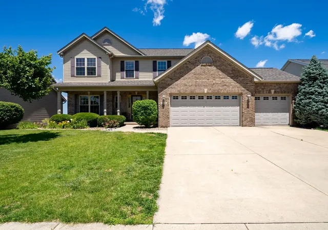 Homes for sale in Bloomington, IL | 3914 Brookline Ln, Bloomington, IL 61705 | MLS# 12684496
