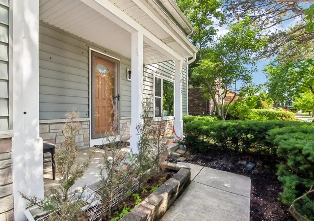 5th image of 1025 Longford Dr, Westmont, IL 60559 | MLS# 12684502