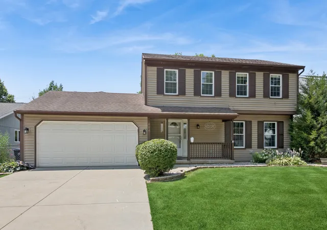 2nd image of 604 Shenandoah Trl, Elgin, IL 60123 | MLS# 12684601