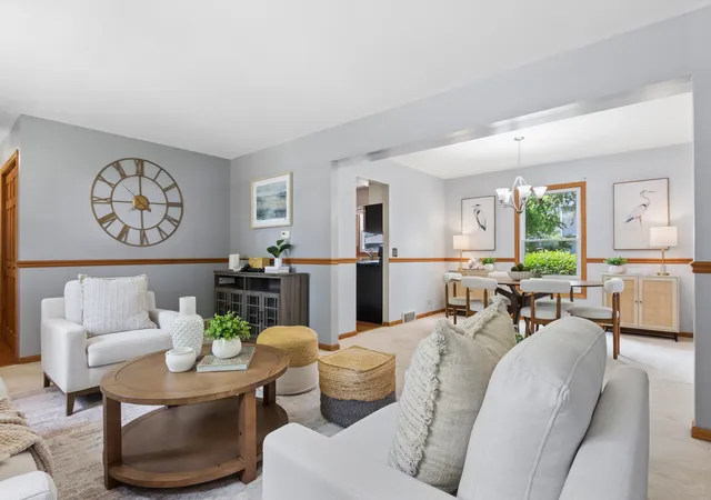 4th image of 604 Shenandoah Trl, Elgin, IL 60123 | MLS# 12684601