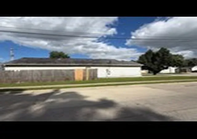 Homes for sale in Bloomington, IL | 721 W Front St, Bloomington, IL 61701 | MLS# 12684611