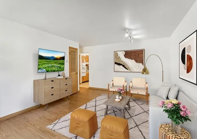 Photo 3 of Sale Pending at 4235 N Kedvale Ave #2B, Chicago, IL 60641 | MLS# 12684612 | Listing updated on 2026-09-19