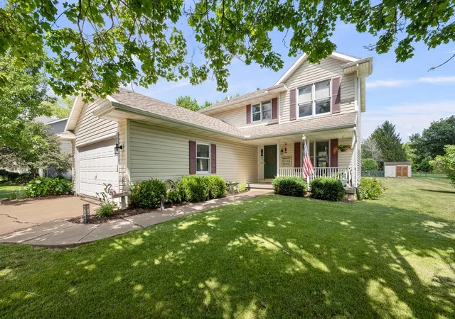 Homes for sale in Geneseo, IL | 33 Lilac Ct, Geneseo, IL 61254 | MLS# 12684625