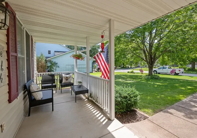 Homes for sale in Geneseo, IL | 33 Lilac Ct, Geneseo, IL 61254 | MLS# 12684625