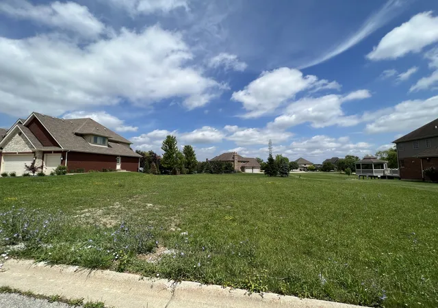 2nd image of 20389 Grand Traverse Dr, Frankfort, IL 60423 | MLS# 12684649