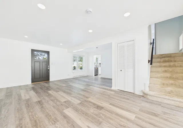 4th image of 530 S Dryden Pl, Arlington Heights, IL 60005 | MLS# 12684650