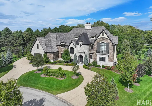 5th image of 18 Enclave Ct, South Barrington, IL 60010 | MLS# 12684682