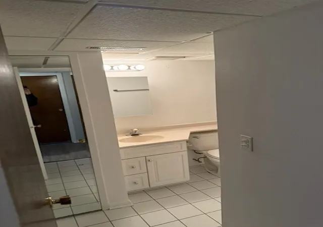 2nd image of 3850 S Pkwy Dr, Northbrook, IL 60062