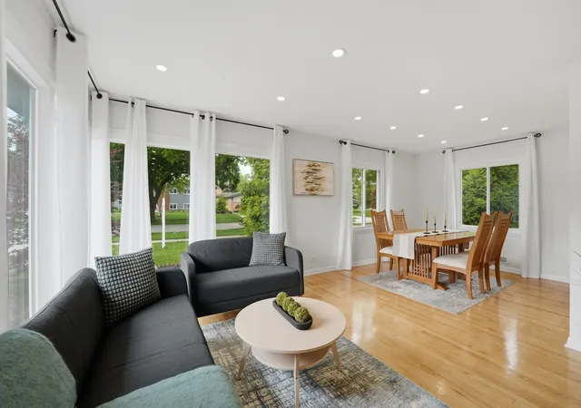 3rd image of 5 S Waterman Ave, Arlington Heights, IL 60004 | MLS# 12684742
