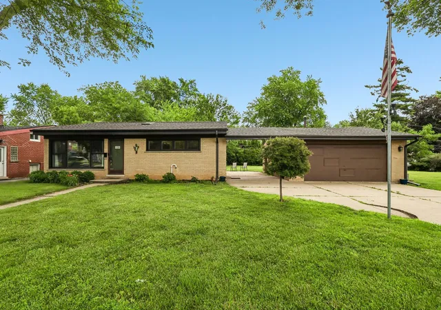 Homes for sale in Palatine, IL | 125 S Greeley St, Palatine, IL 60067 | MLS# 12684754