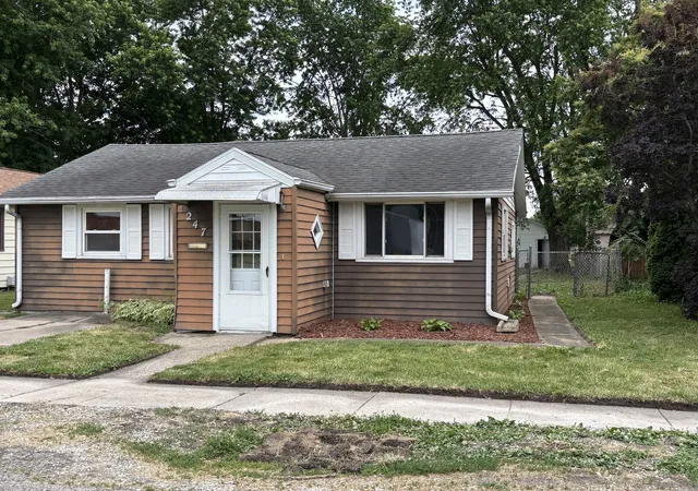 Photo 1 of Sale Pending at 247 E Holmes St, Paxton, IL 60957 | MLS# 12684785 | Listing updated on 2026-09-28