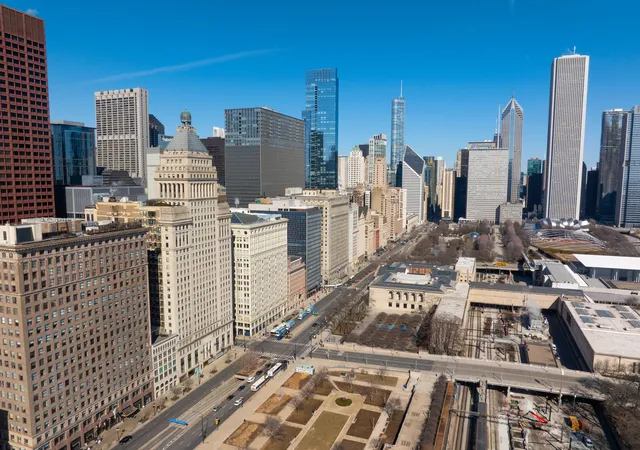 2nd image of 310 S Michigan Ave, Chicago, IL 60604