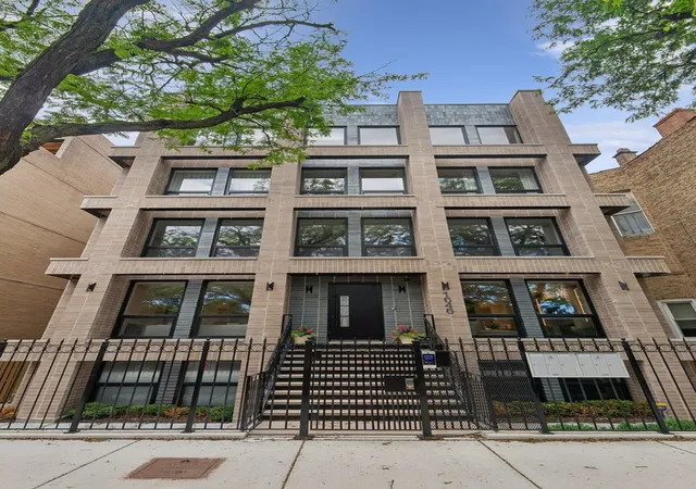 Homes for sale in Chicago, IL | 1646 N Orch St, Chicago, IL 60614