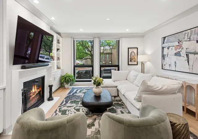 Homes for sale in Chicago, IL | 1646 N Orch St, Chicago, IL 60614