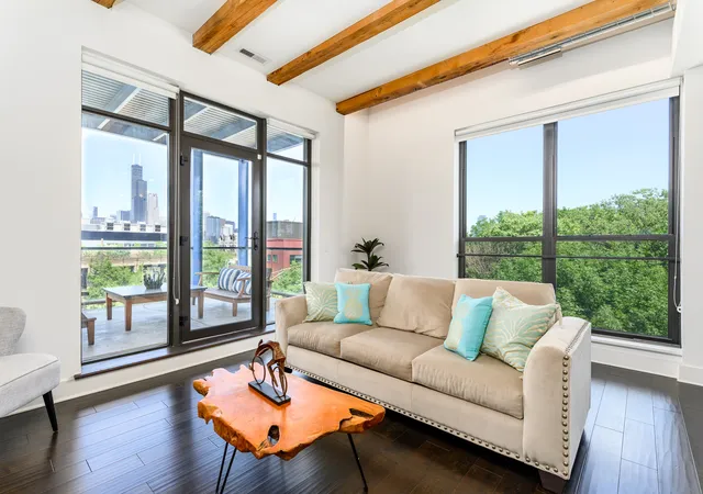 3rd image of 1600 S Jefferson St #304, Chicago, IL 60616 | MLS# 12684858