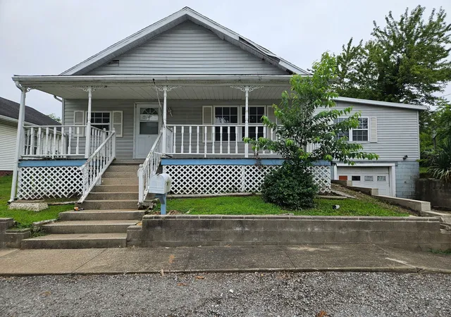 1st image of 1415 S Washington St, Harrisburg, IL 62946 | MLS# 12684877