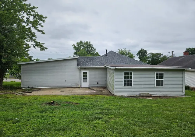 5th image of 1415 S Washington St, Harrisburg, IL 62946 | MLS# 12684877
